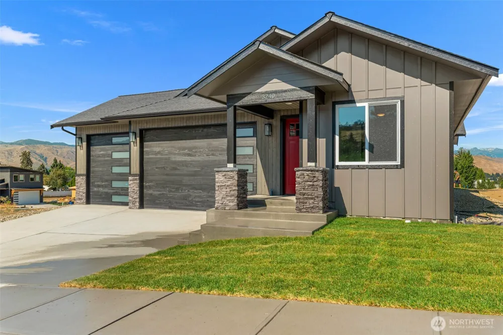 3240 NW Brianna Avenue East Wenatchee, WA 98802