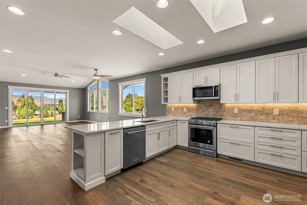 3240 NW Brianna Avenue East Wenatchee, WA 98802