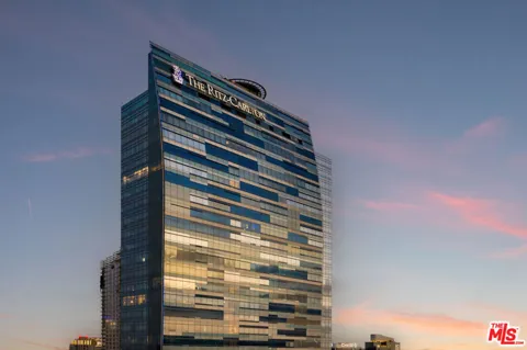 900 W Olympic Boulevard #42E