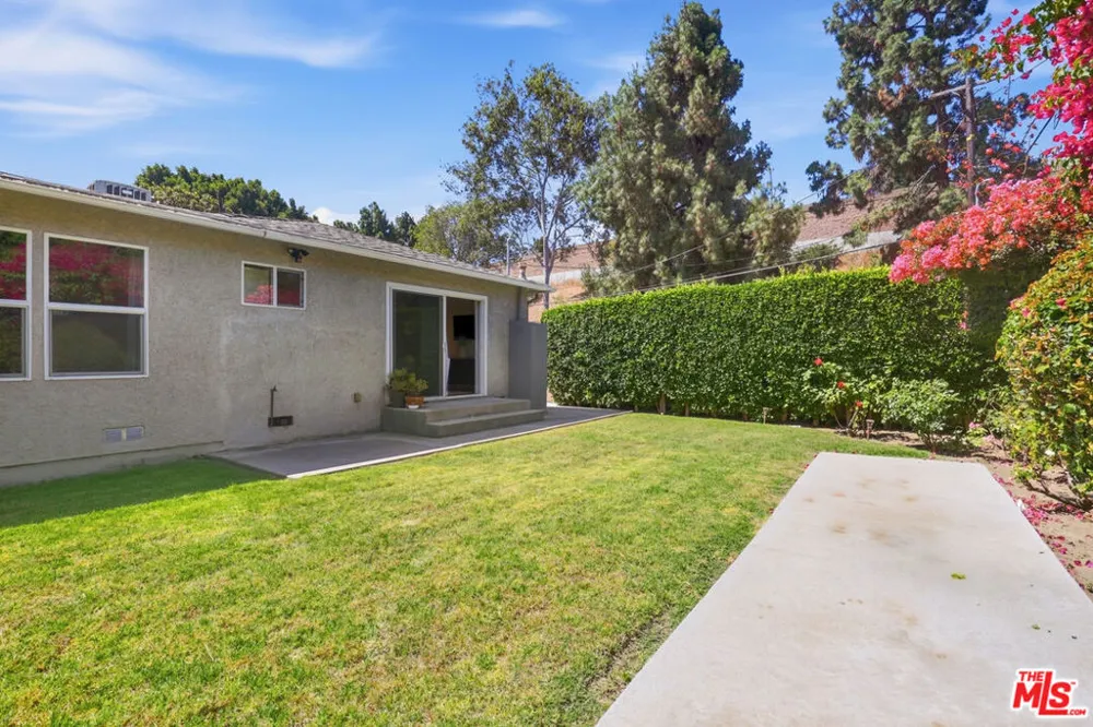 11521 Patom Drive Culver City, CA 90230
