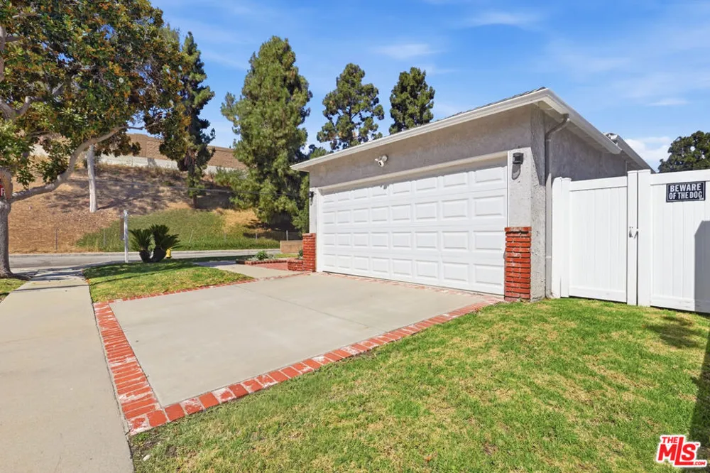 11521 Patom Drive Culver City, CA 90230