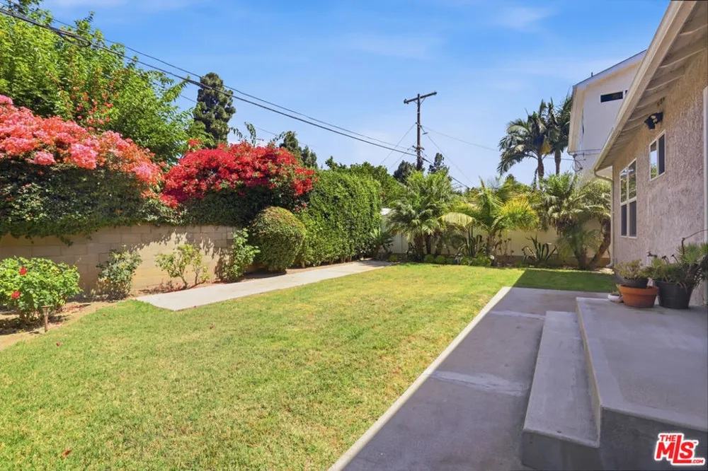 11521 Patom Drive Culver City, CA 90230