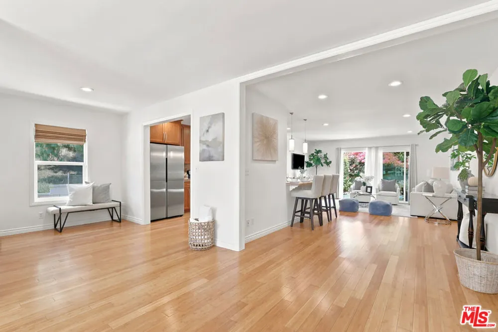 11521 Patom Drive Culver City, CA 90230