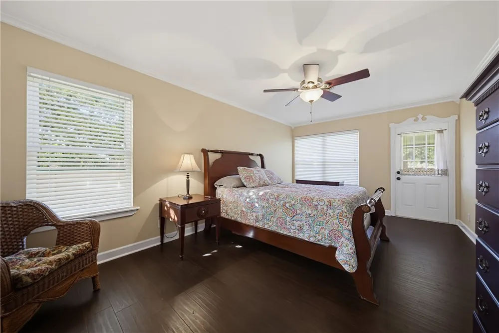113 E Janin Circle Portland, TX 78374