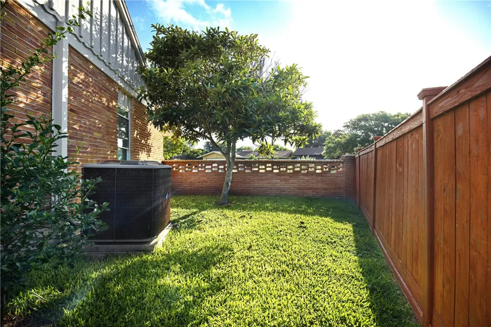 113 E Janin Circle Portland, TX 78374