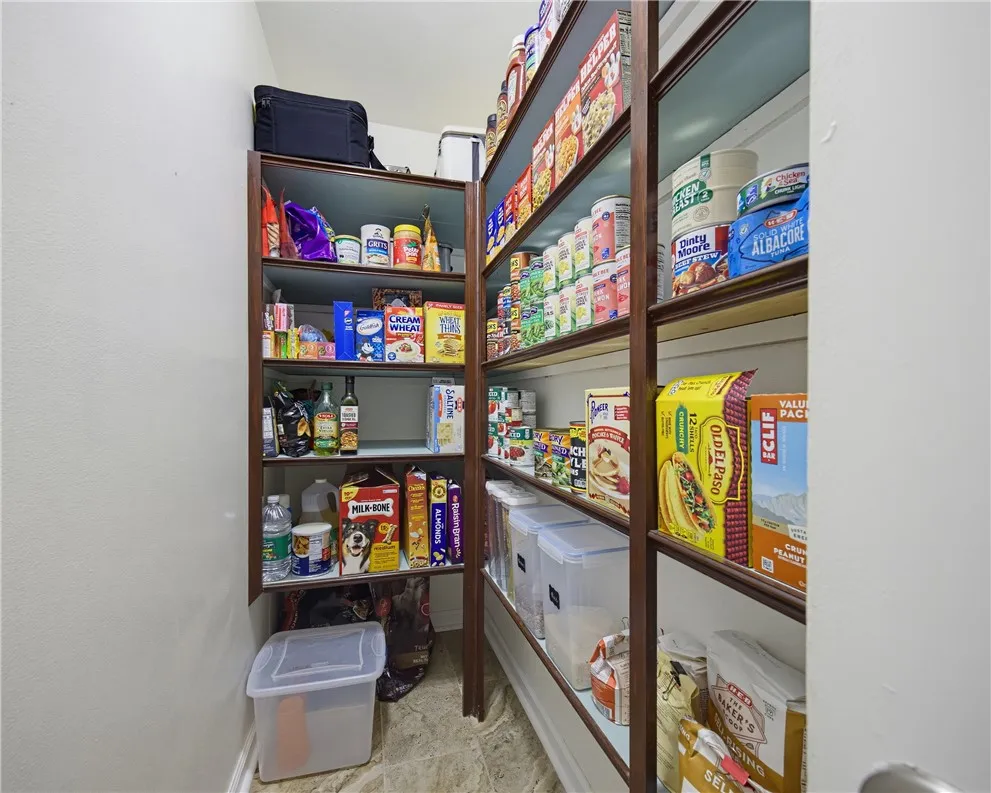 113 E Janin Circle Portland, TX 78374