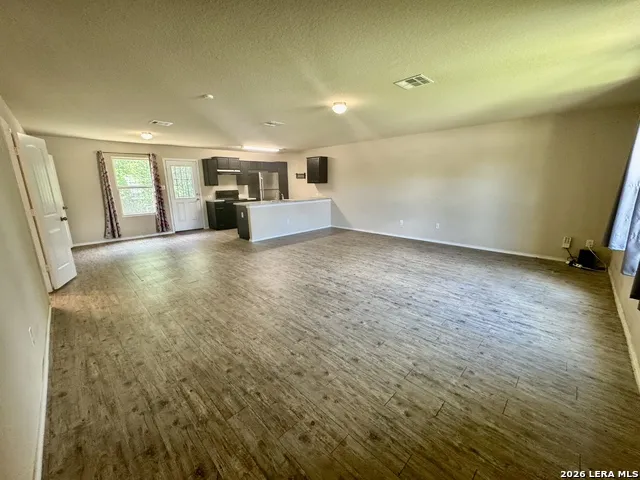 6427 HAZEL VALLEY ST San Antonio, TX 78242