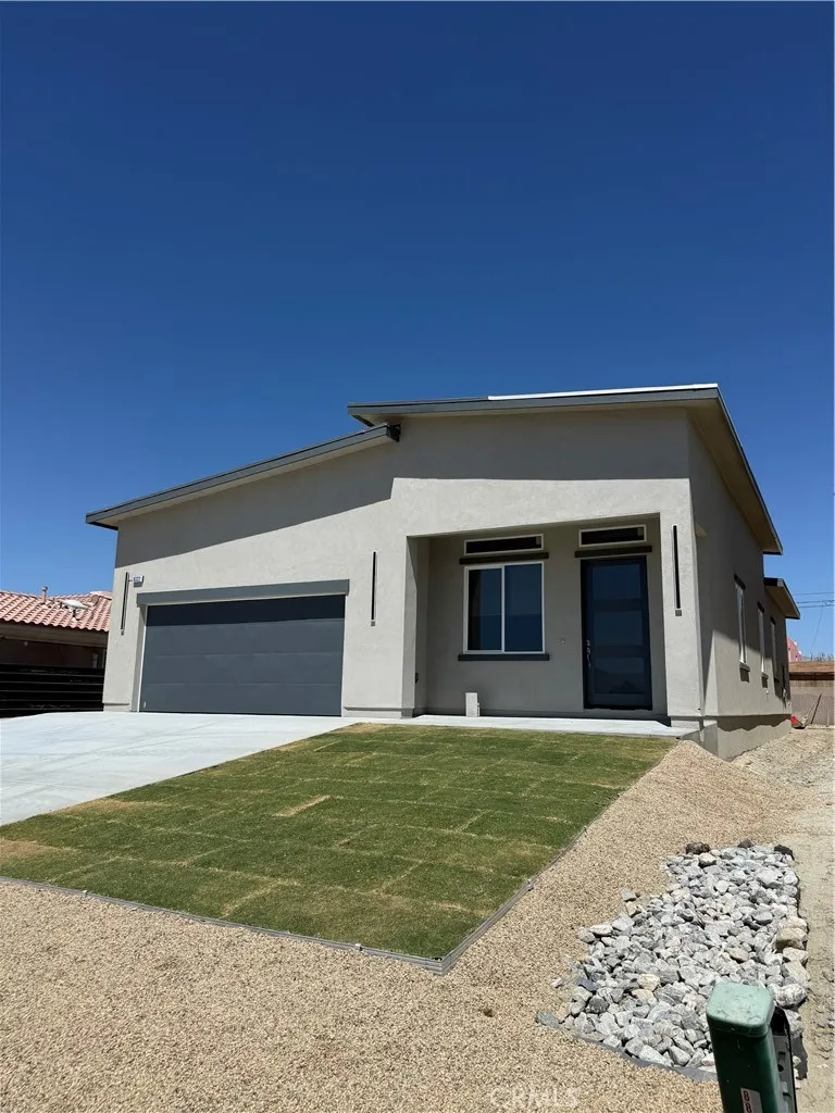 16322 Avenida Gracia Desert Hot Springs, CA 92240
