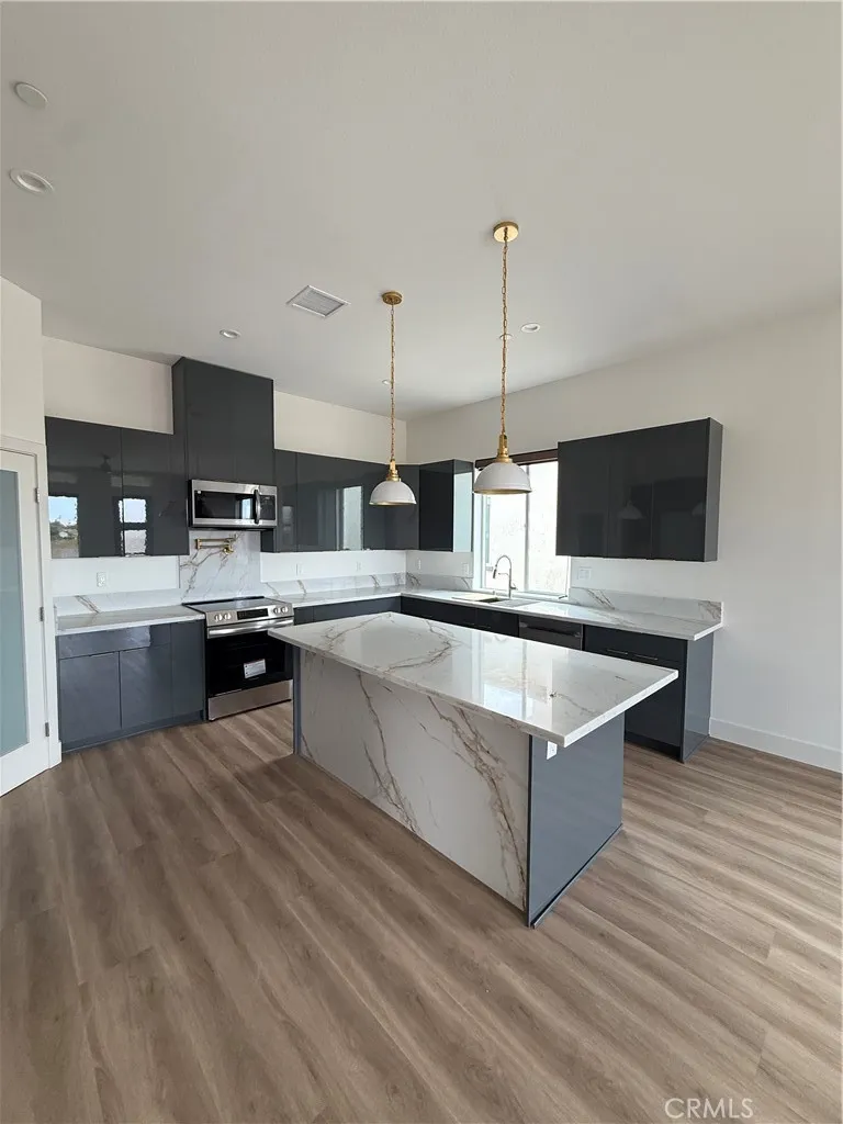 16322 Avenida Gracia Desert Hot Springs, CA 92240