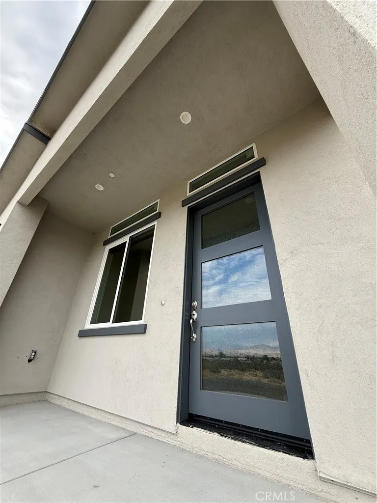 16322 Avenida Gracia Desert Hot Springs, CA 92240
