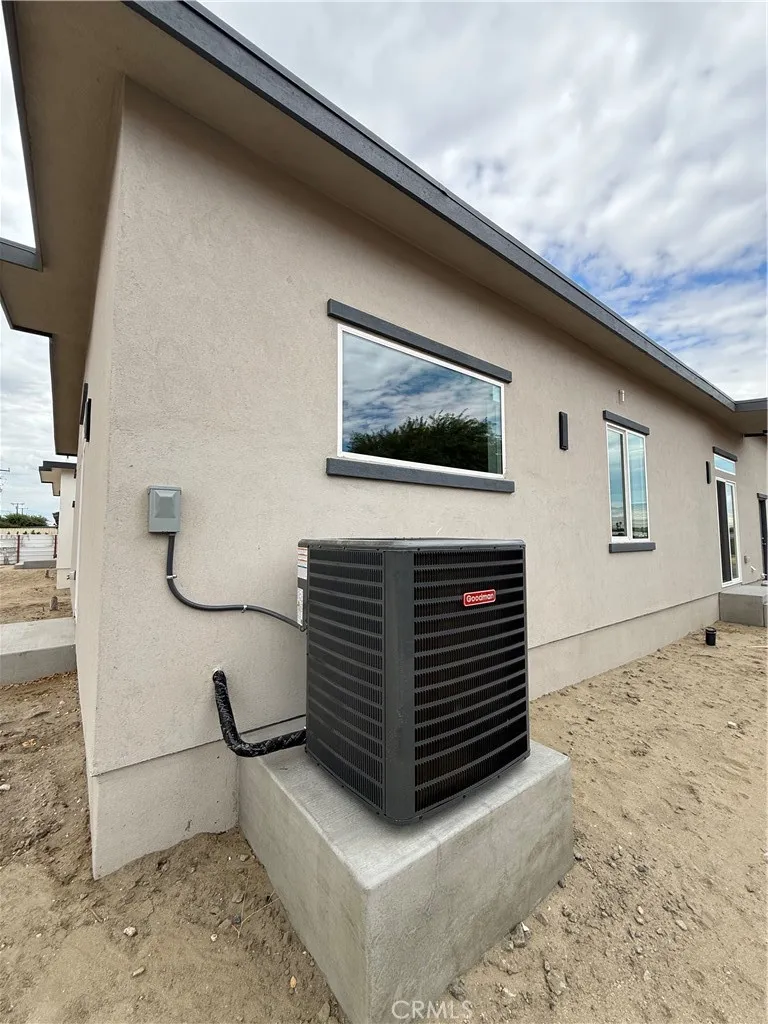 16322 Avenida Gracia Desert Hot Springs, CA 92240