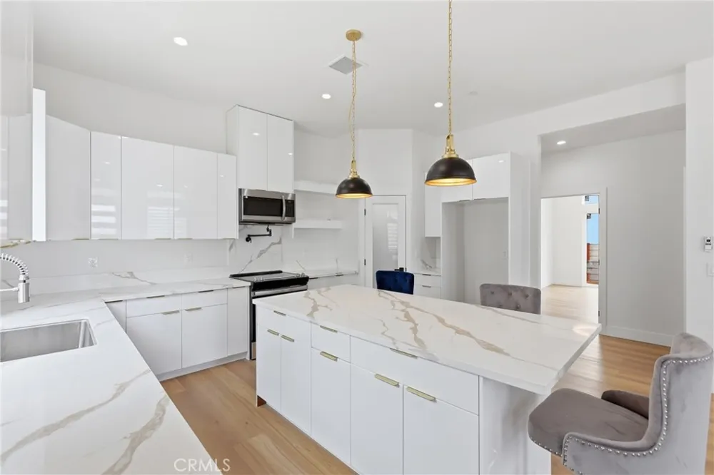 16322 Avenida Gracia Desert Hot Springs, CA 92240