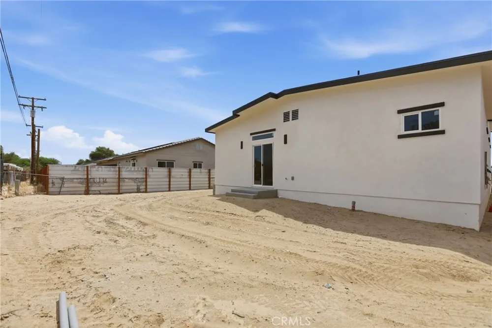 16322 Avenida Gracia Desert Hot Springs, CA 92240