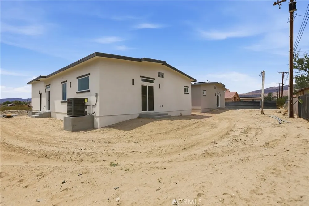 16322 Avenida Gracia Desert Hot Springs, CA 92240
