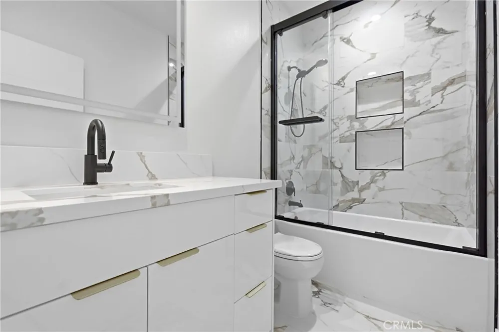16322 Avenida Gracia Desert Hot Springs, CA 92240