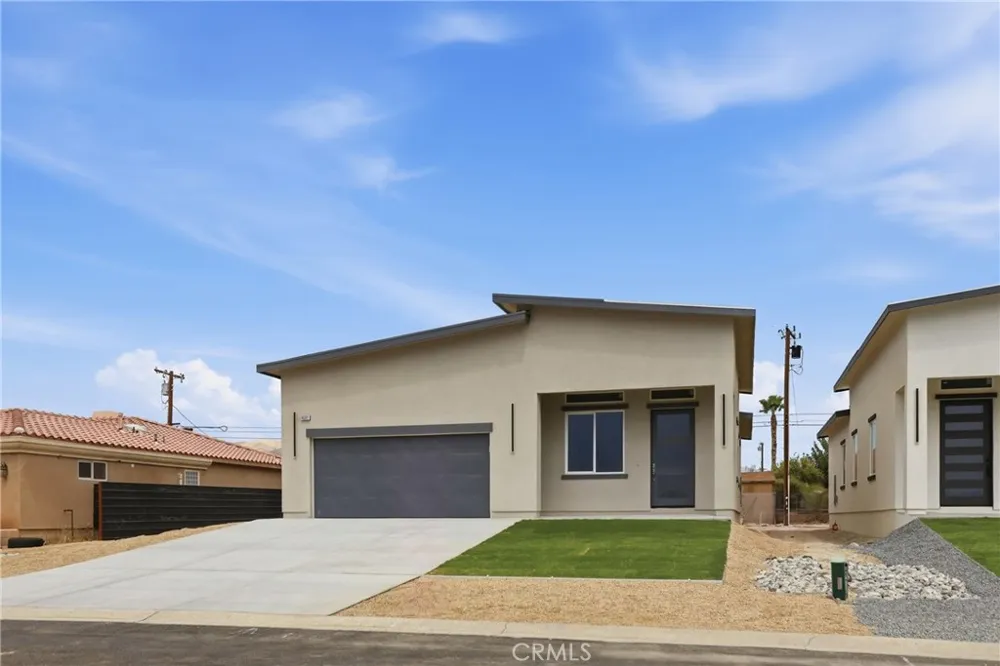 16322 Avenida Gracia Desert Hot Springs, CA 92240