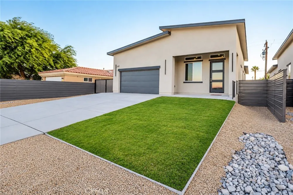 16322 Avenida Gracia Desert Hot Springs, CA 92240