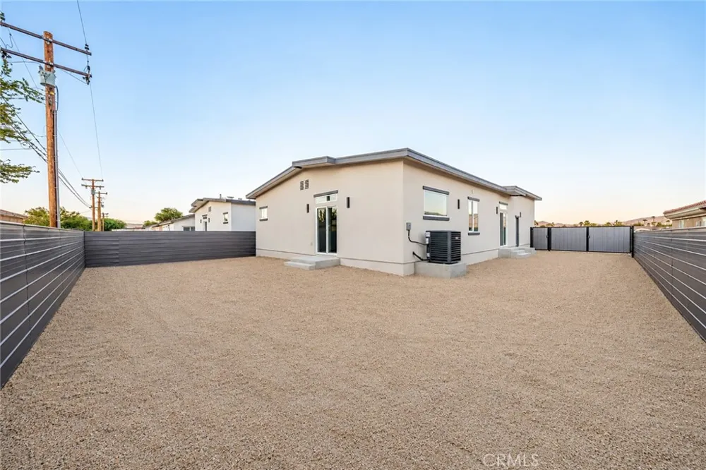 16322 Avenida Gracia Desert Hot Springs, CA 92240
