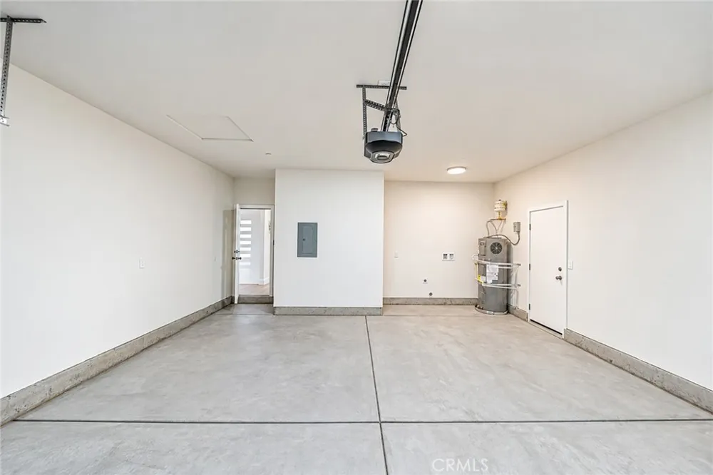 16322 Avenida Gracia Desert Hot Springs, CA 92240