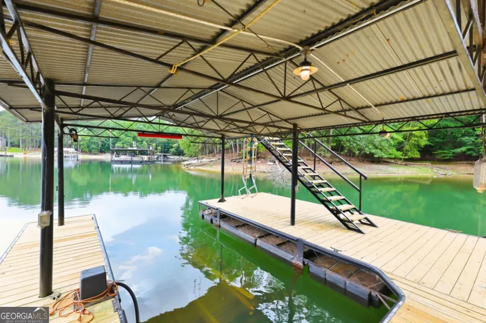 4418 Shellie LN Oakwood, GA 30566