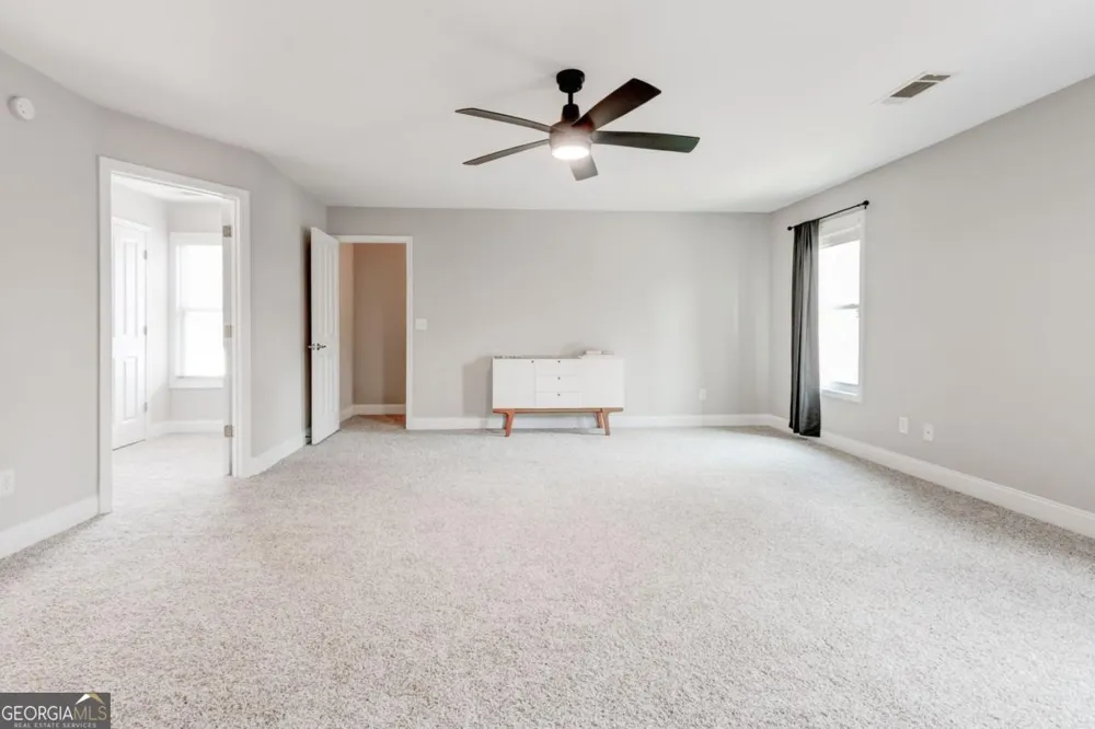 4418 Shellie LN Oakwood, GA 30566