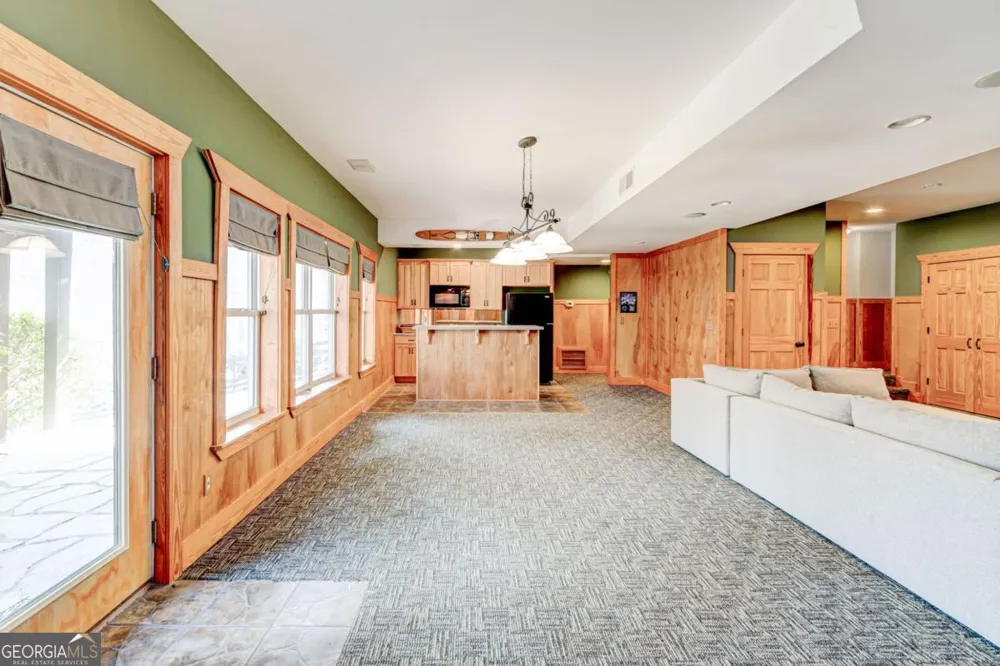 4418 Shellie LN Oakwood, GA 30566