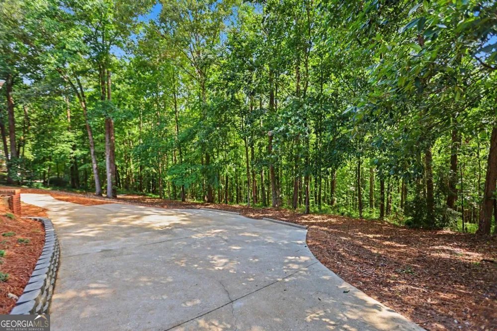 3741 Apalachee RDG Monroe, GA 30656