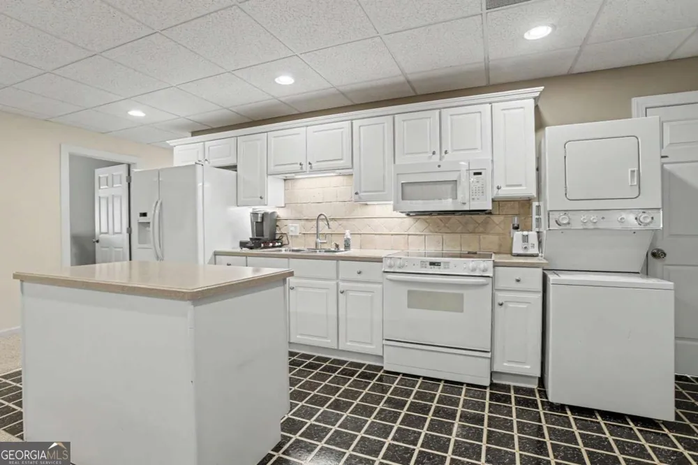 3741 Apalachee RDG Monroe, GA 30656