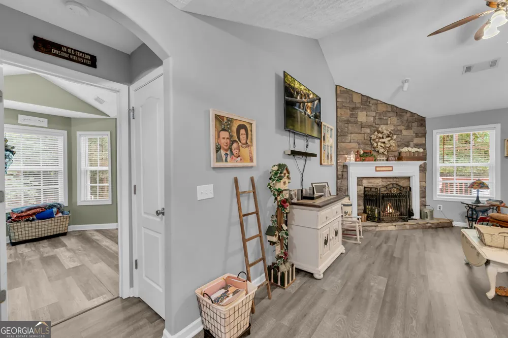 587 J B Owens RD Bethlehem, GA 30620