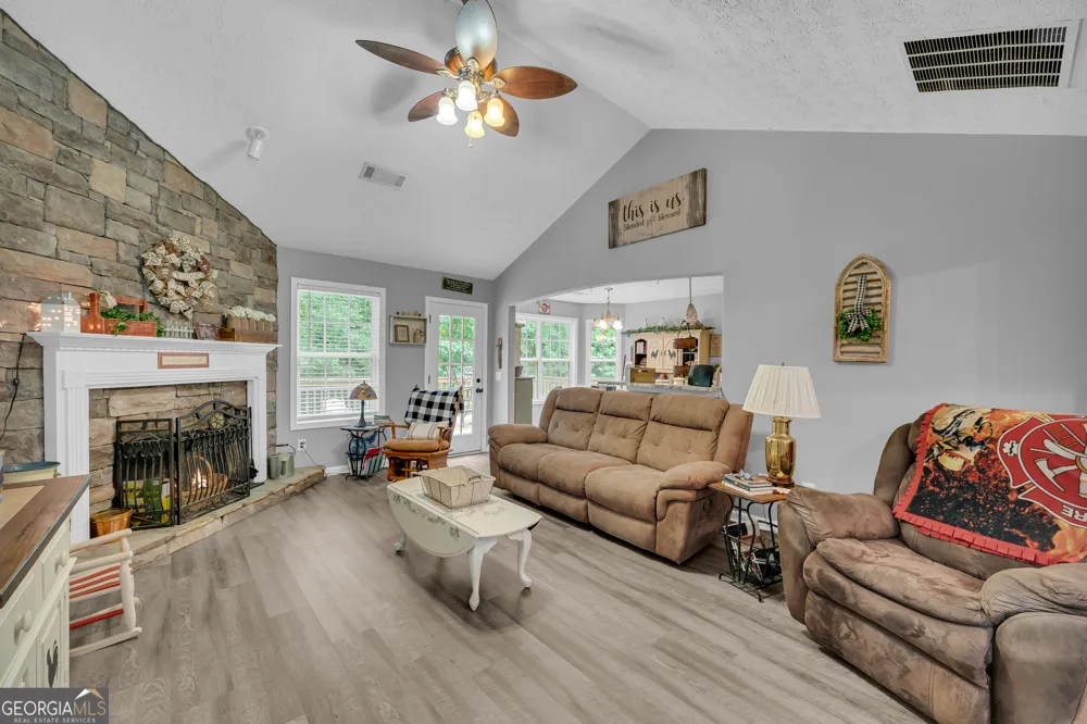 587 J B Owens RD Bethlehem, GA 30620