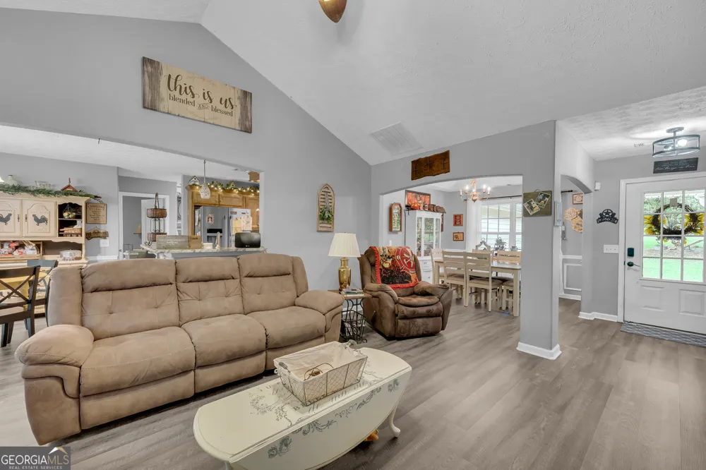 587 J B Owens RD Bethlehem, GA 30620