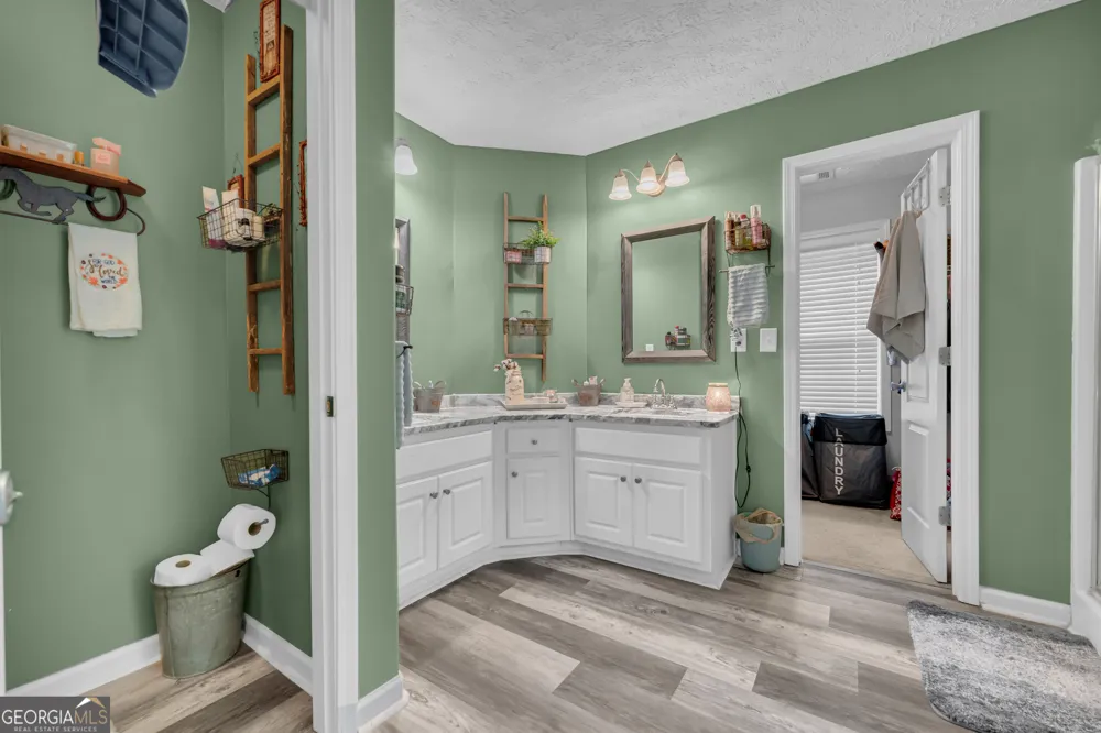 587 J B Owens RD Bethlehem, GA 30620
