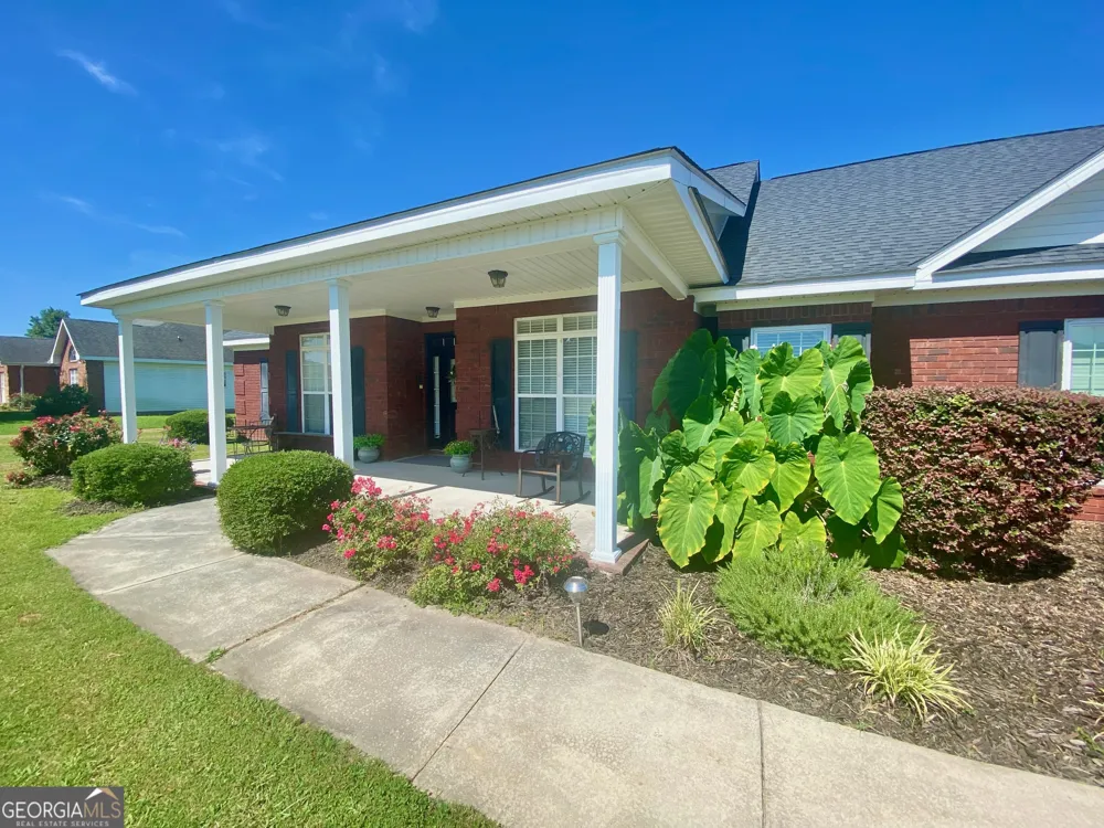 304 Dixieland DR Byron, GA 31008