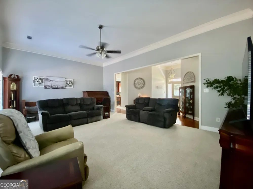 304 Dixieland DR Byron, GA 31008