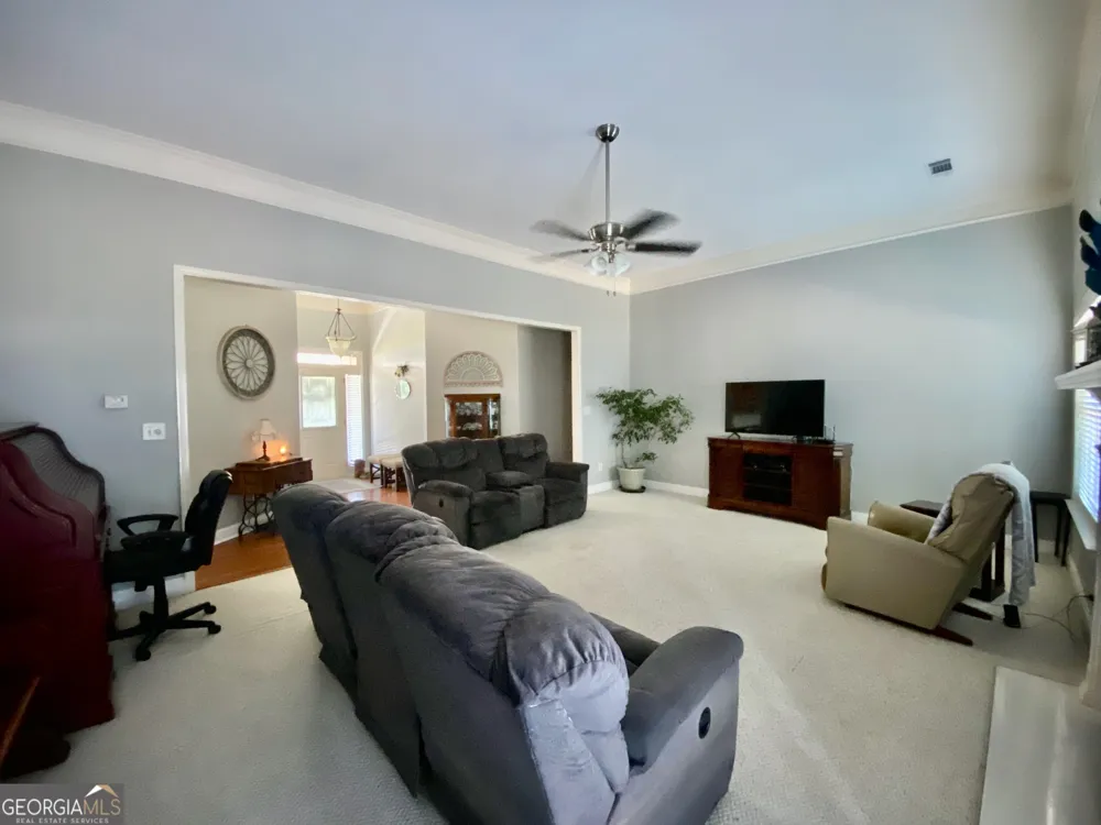 304 Dixieland DR Byron, GA 31008