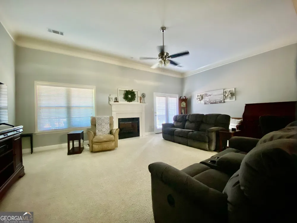 304 Dixieland DR Byron, GA 31008