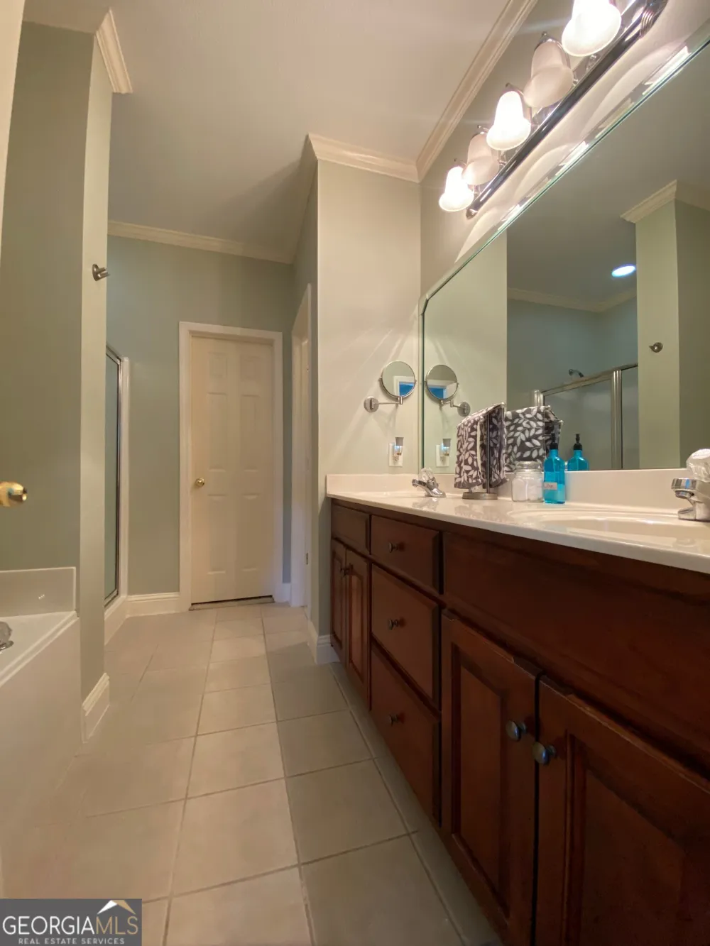 304 Dixieland DR Byron, GA 31008
