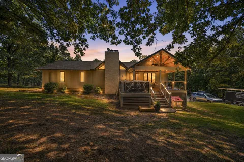 118 Pinecrest DR NE