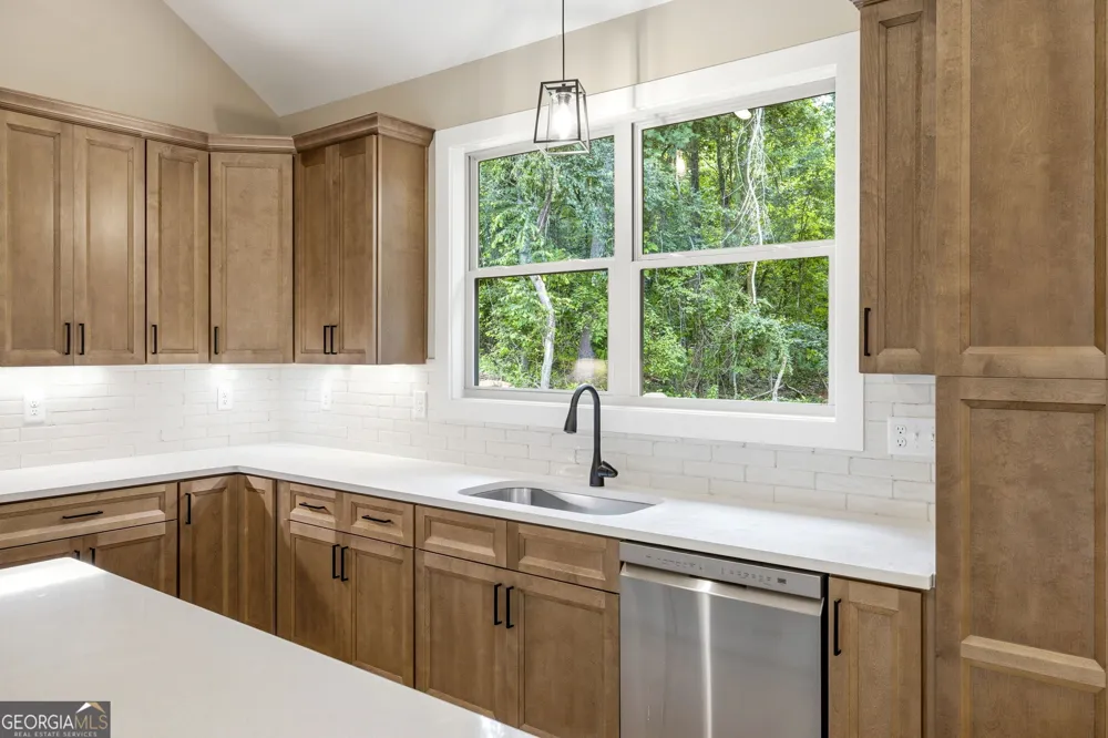 238 Singing Hills DR Clarkesville, GA 30523