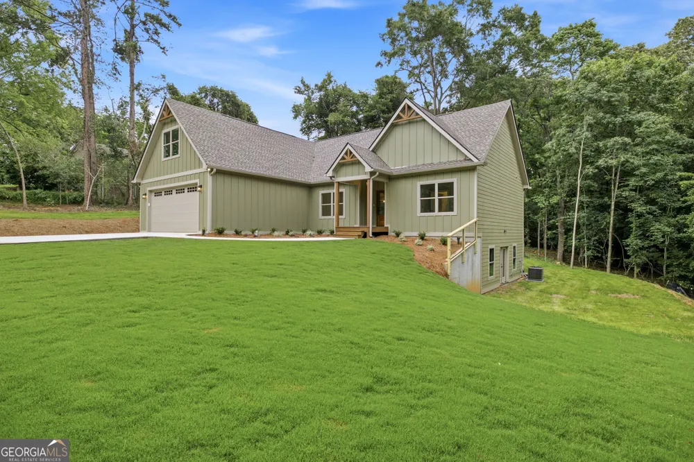 238 Singing Hills DR Clarkesville, GA 30523