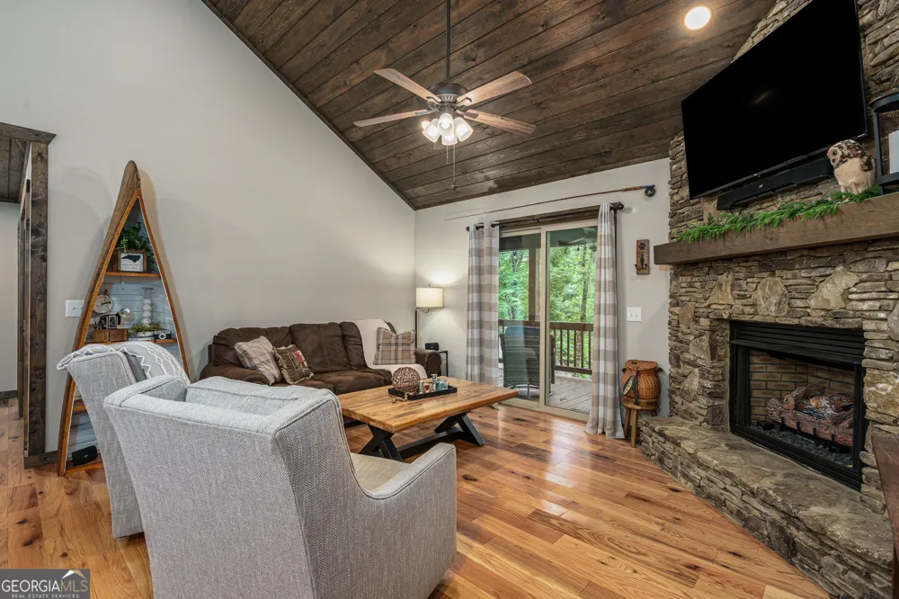 1095 Lonesome Pine RD Murphy, NC 28906