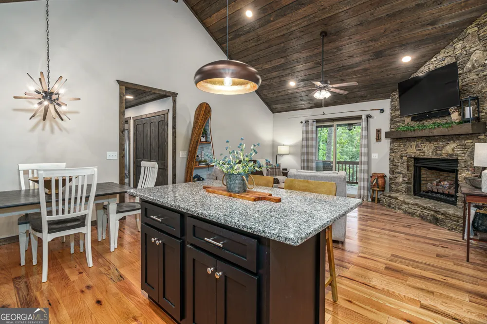 1095 Lonesome Pine RD Murphy, NC 28906