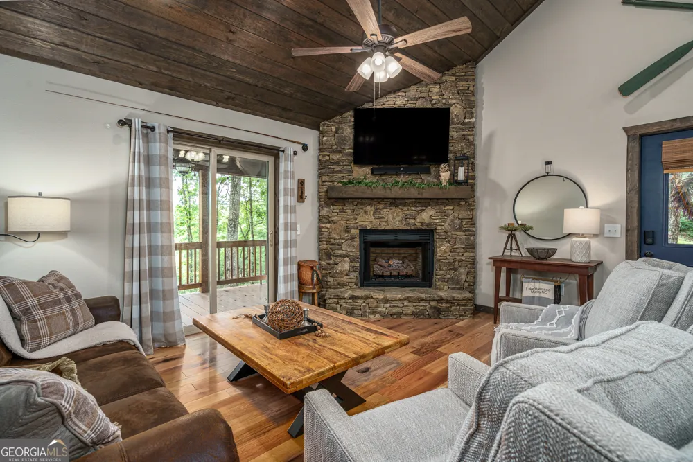 1095 Lonesome Pine RD Murphy, NC 28906