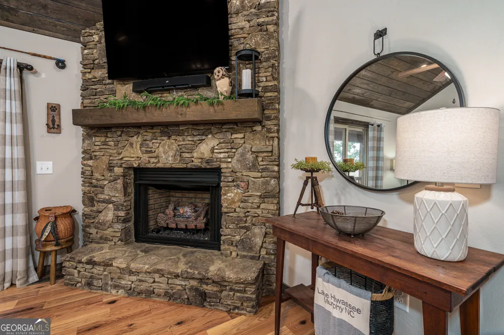 1095 Lonesome Pine RD Murphy, NC 28906