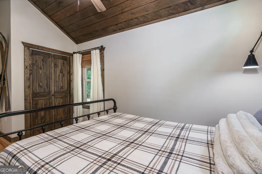 1095 Lonesome Pine RD Murphy, NC 28906