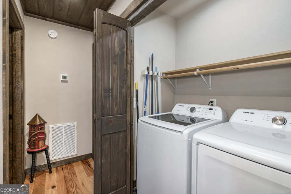 1095 Lonesome Pine RD Murphy, NC 28906