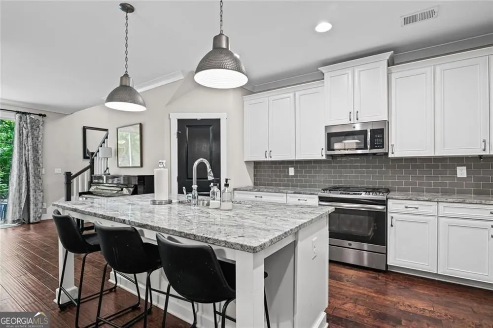 138 Bellehaven DR Woodstock, GA 30188