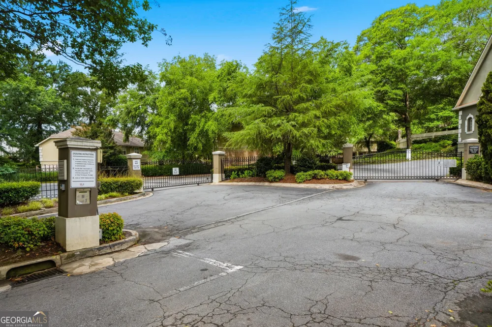 6900 Roswell RD Sandy Springs, GA 30328