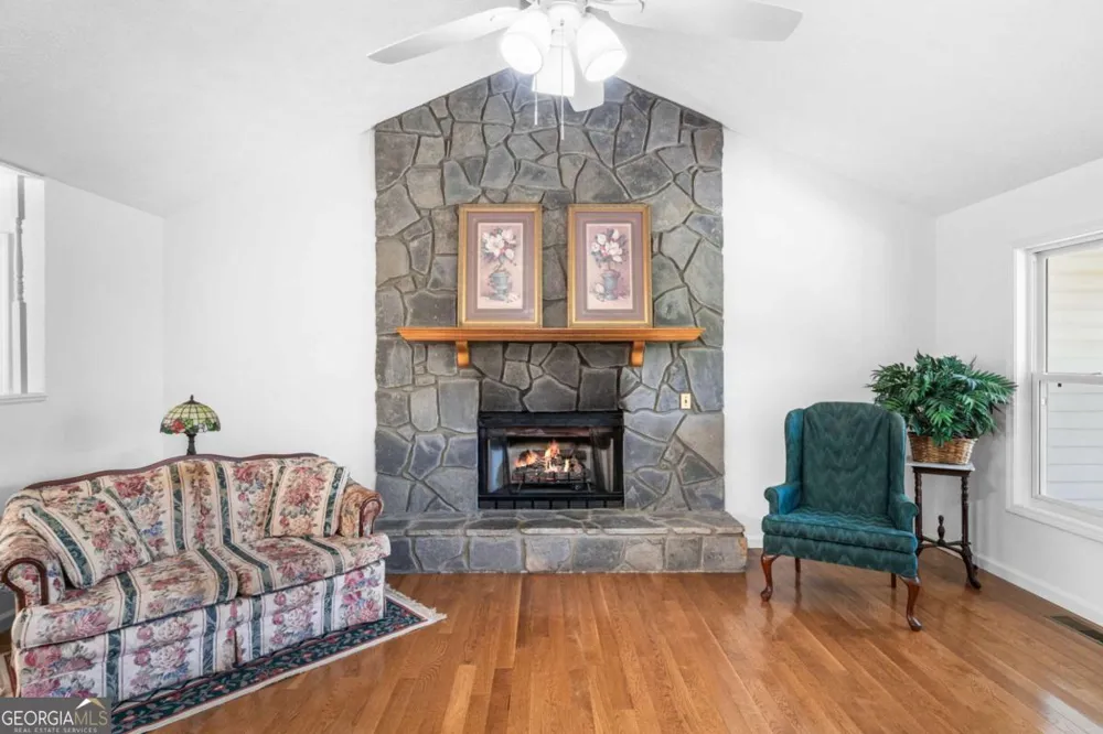 810 Hog Creek RD Hiawassee, GA 30546