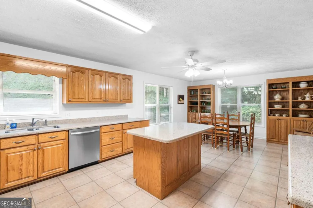 810 Hog Creek RD Hiawassee, GA 30546